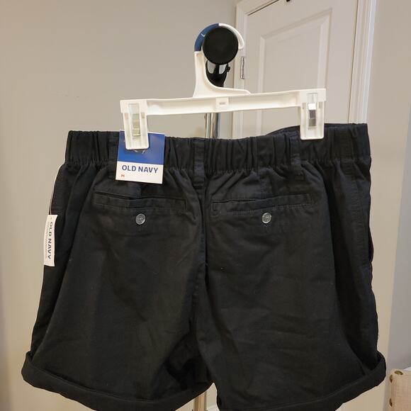 NWT Old Navy Stretchy Waist Black Shorts 3.5" - Picture 2 of 5